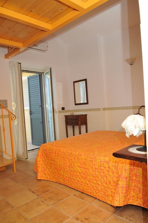B&B L'Eucalipto Paola Szoba fotó